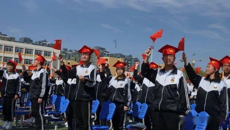 美元指数高位震荡，降息之路走向何方？